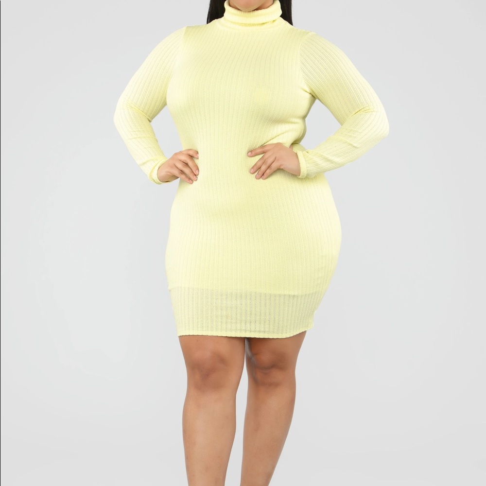 Yellow ribbed mini dress 😍